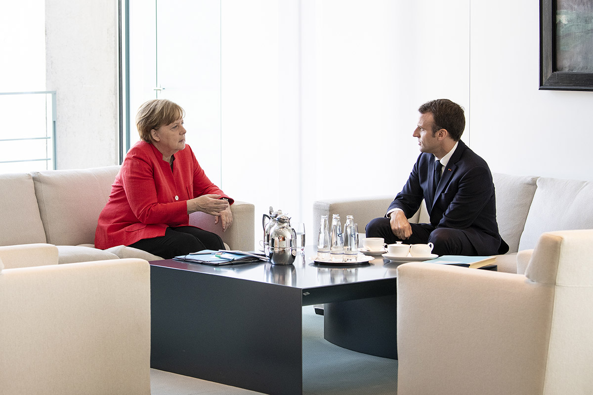 Europos įgėlimas yra jūsų demokratinis, nepriklausomas ir aukščiausios kokybės politinis laikraštis, specializuotas Europos Sąjungos naujienose. Unikalios savybės: „Isting & Harry Stingthe European Sting“ – kritinės naujienos ir įžvalgos apie Europos politiką, ekonomiką, užsienio reikalus, verslą ir technologijas