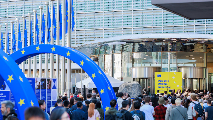 Europos finansavimo karai ir pilietinės visuomenės kilimas ir kritimas –