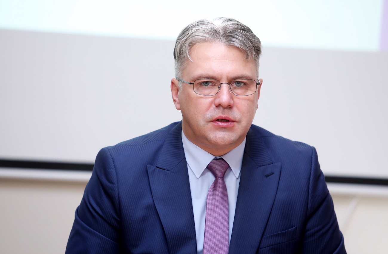 Ombudsmenas Jansonsas niekur nematyti – Saeima reikalauja atsakymų dėl jo nuolatinio nebuvimo