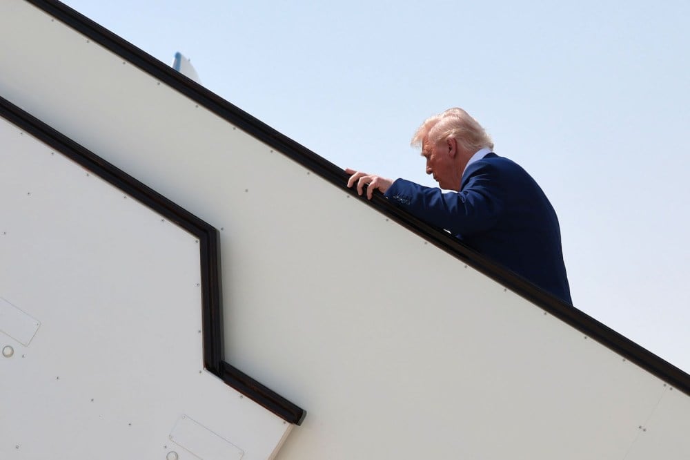 Trumpas Mets Sirijos Sharaa ir pašventina autoritarizmą
