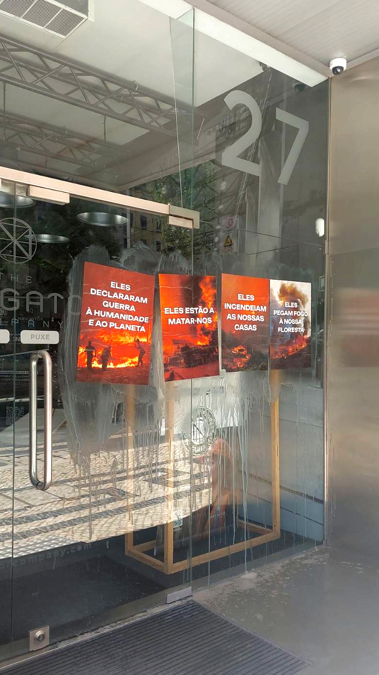 Aktyvistai kaltina verslą dėl gaisrų sukėlimo
