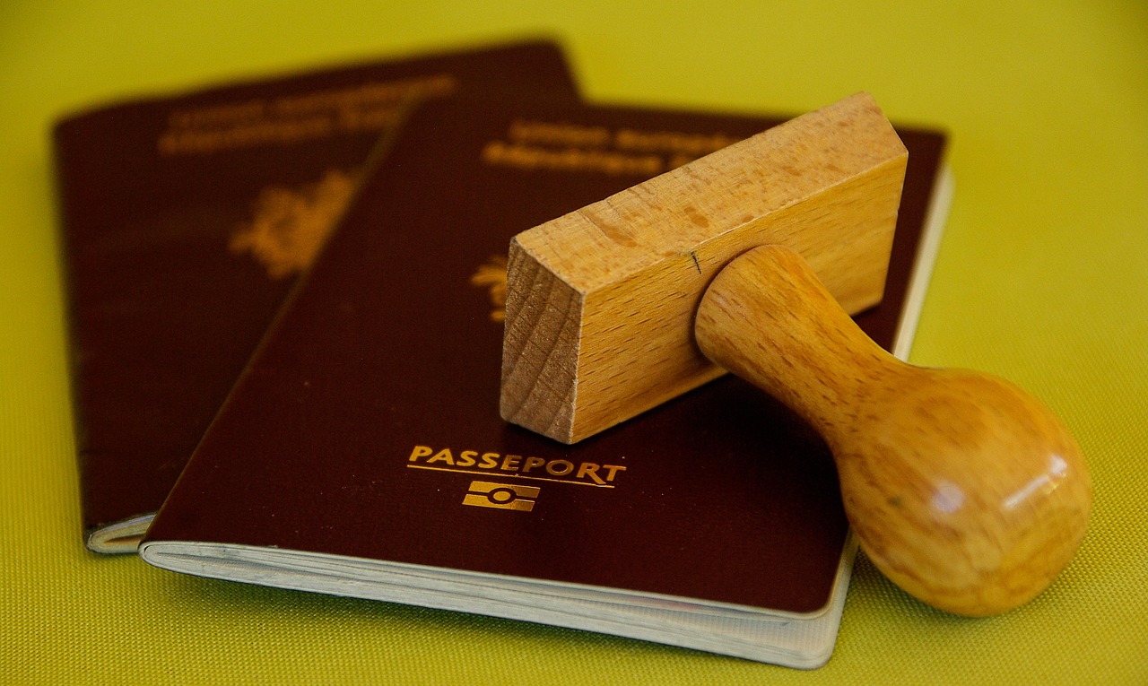 Mums gali prireikti 15 000 dolerių užstatą „Visa“