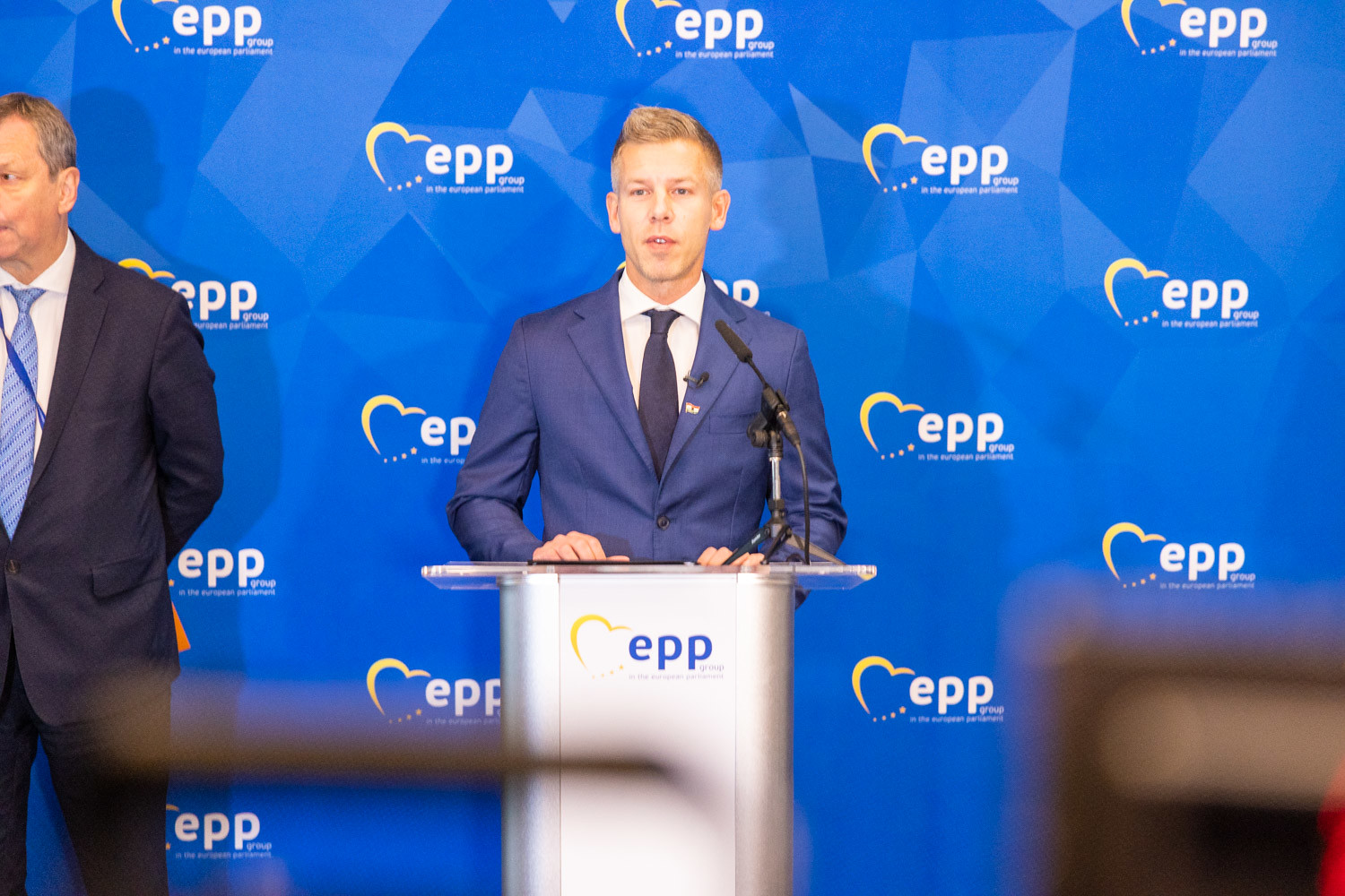 Orbáno konkurentas kaltina Rusiją kišimosi į rinkimų procesą