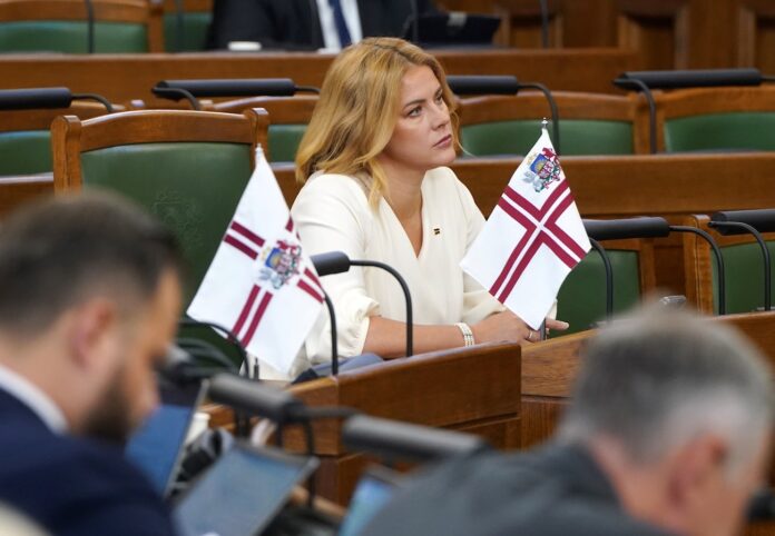 Siliņa patiriant spaudimą – opozicija reikalauja Latvijos ministro pirmininko atsistatydinimo
