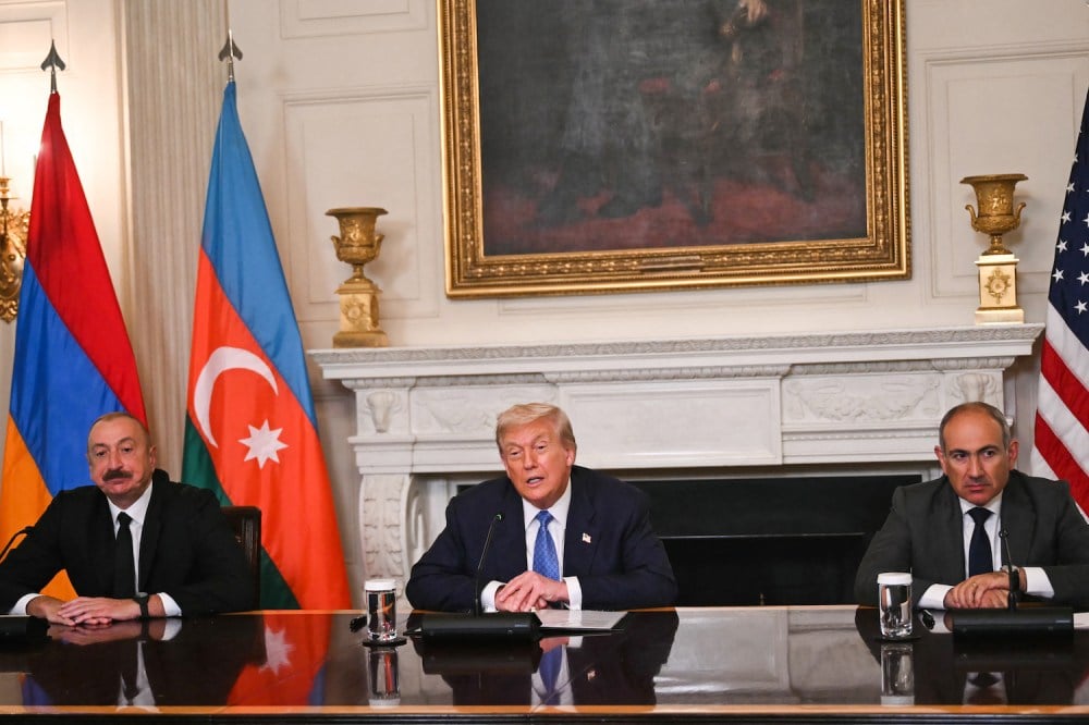 Trumpas nori Nobelio premijos, tačiau jo „taikos sandoriai“ yra melagingos pergalės