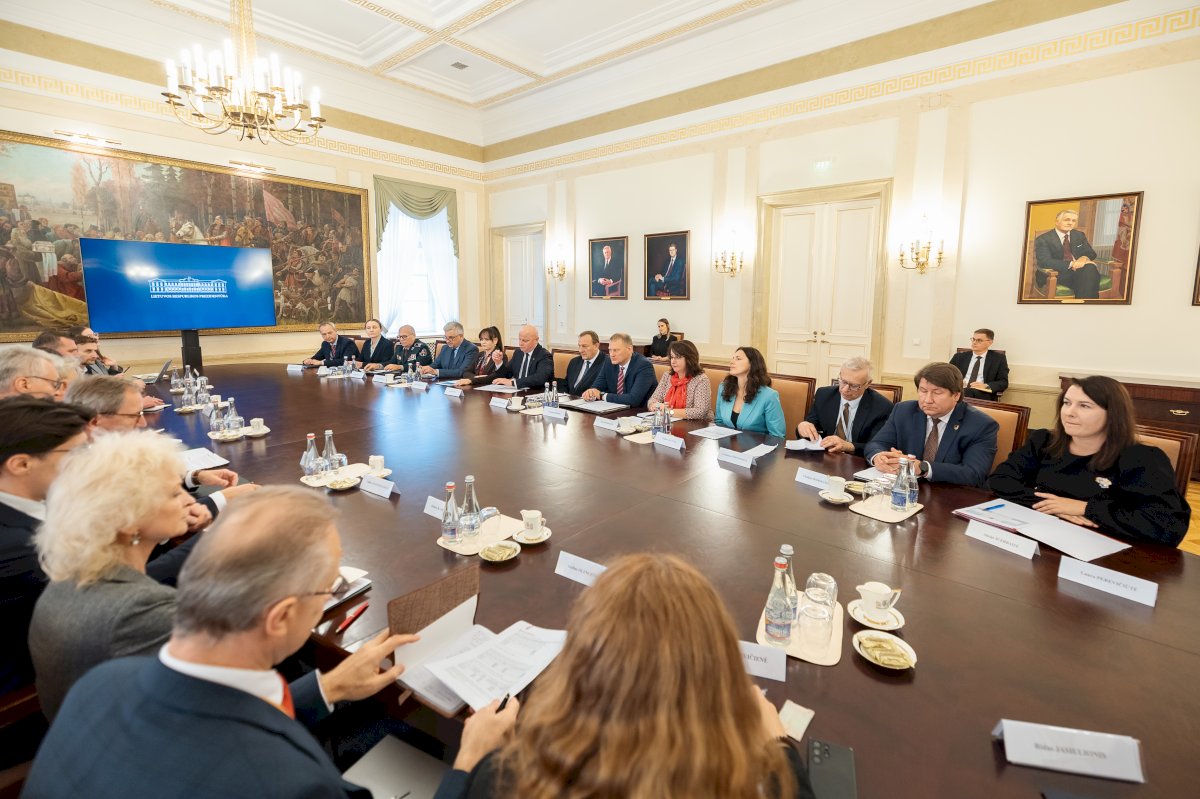 Prezidentūroje vyksta apskritojo stalo diskusija apie migracijos politiką