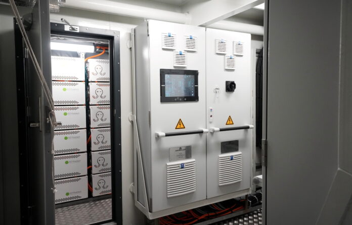 AST mažina perdavimo tarifus Latvijoje – kaip tai paveiks sąskaitas už elektrą?