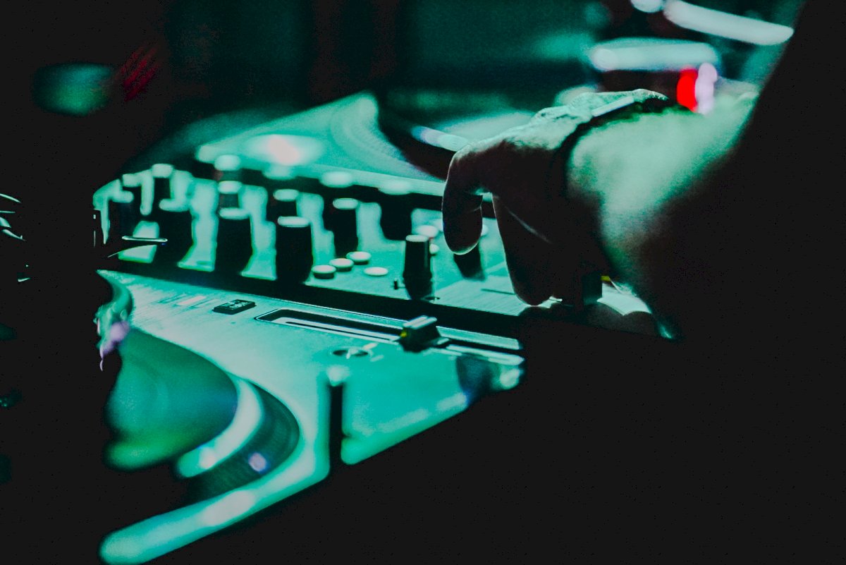 Respublikos jaunųjų DJ konkursas „PAVAROM“