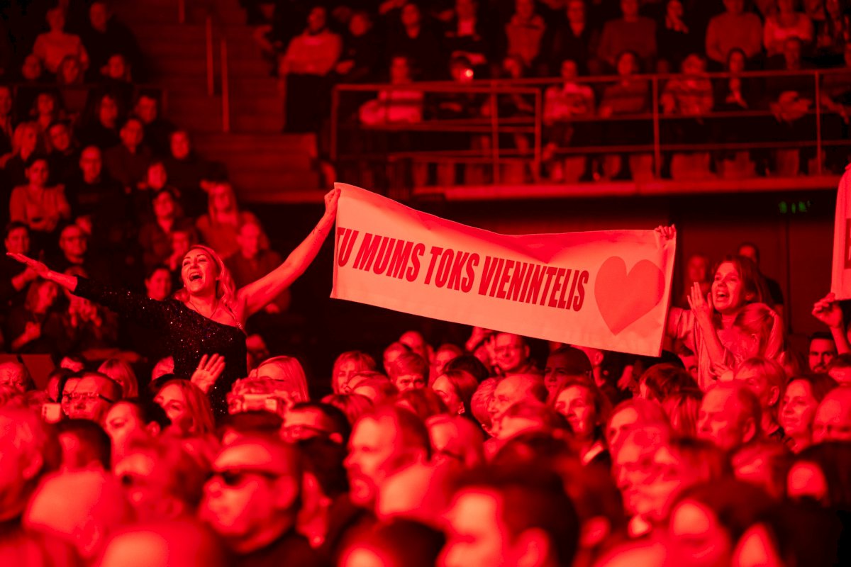 Kastytis Kerbedis pradėjo areninį turą – pirmasis koncertas Šiauliuose sukėlė tikrą emocijų audrą