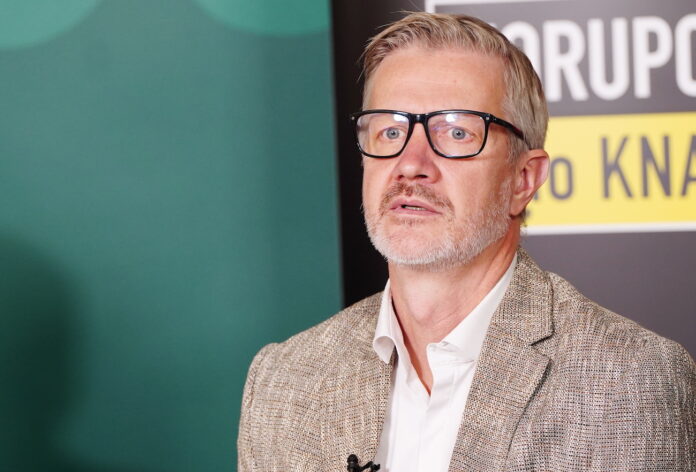 Per didelė biurokratija Latvijoje sukuria palankią dirvą korupcijai, sako Endziņš