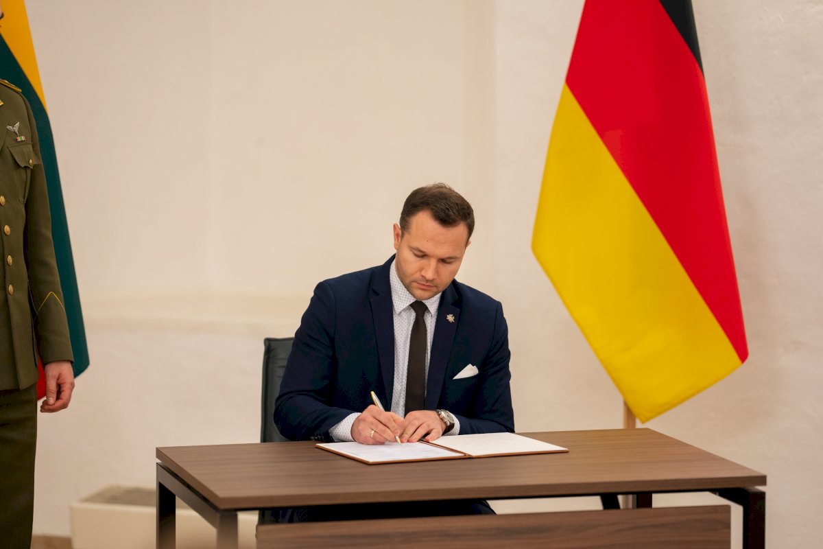 „Lietuvos gynybos tarnybos“ į karinės technikos gamybą investuos beveik 50 mln. eurų