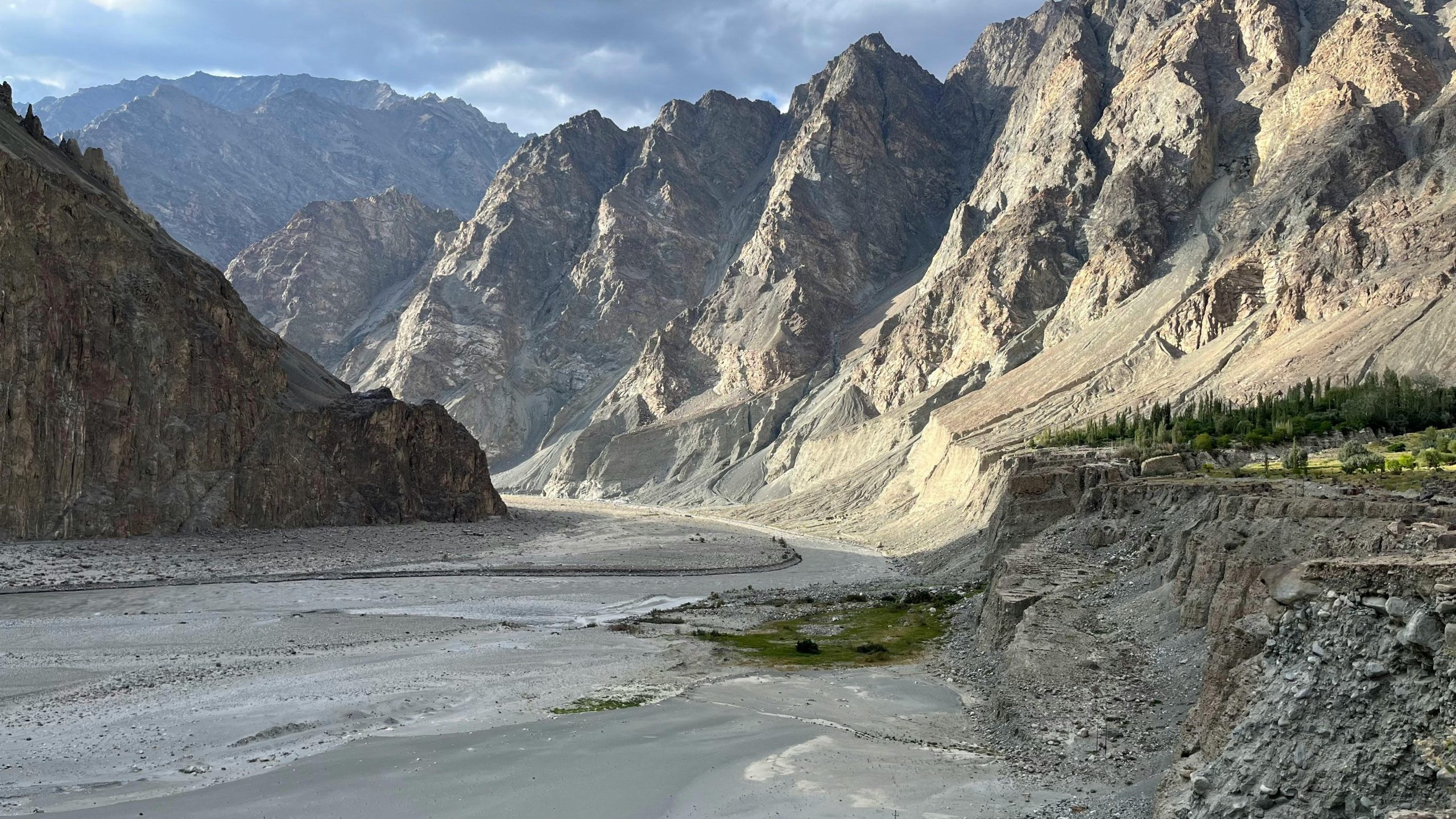 Pakistano gynybos ministras: kariaujame su Afganistanu