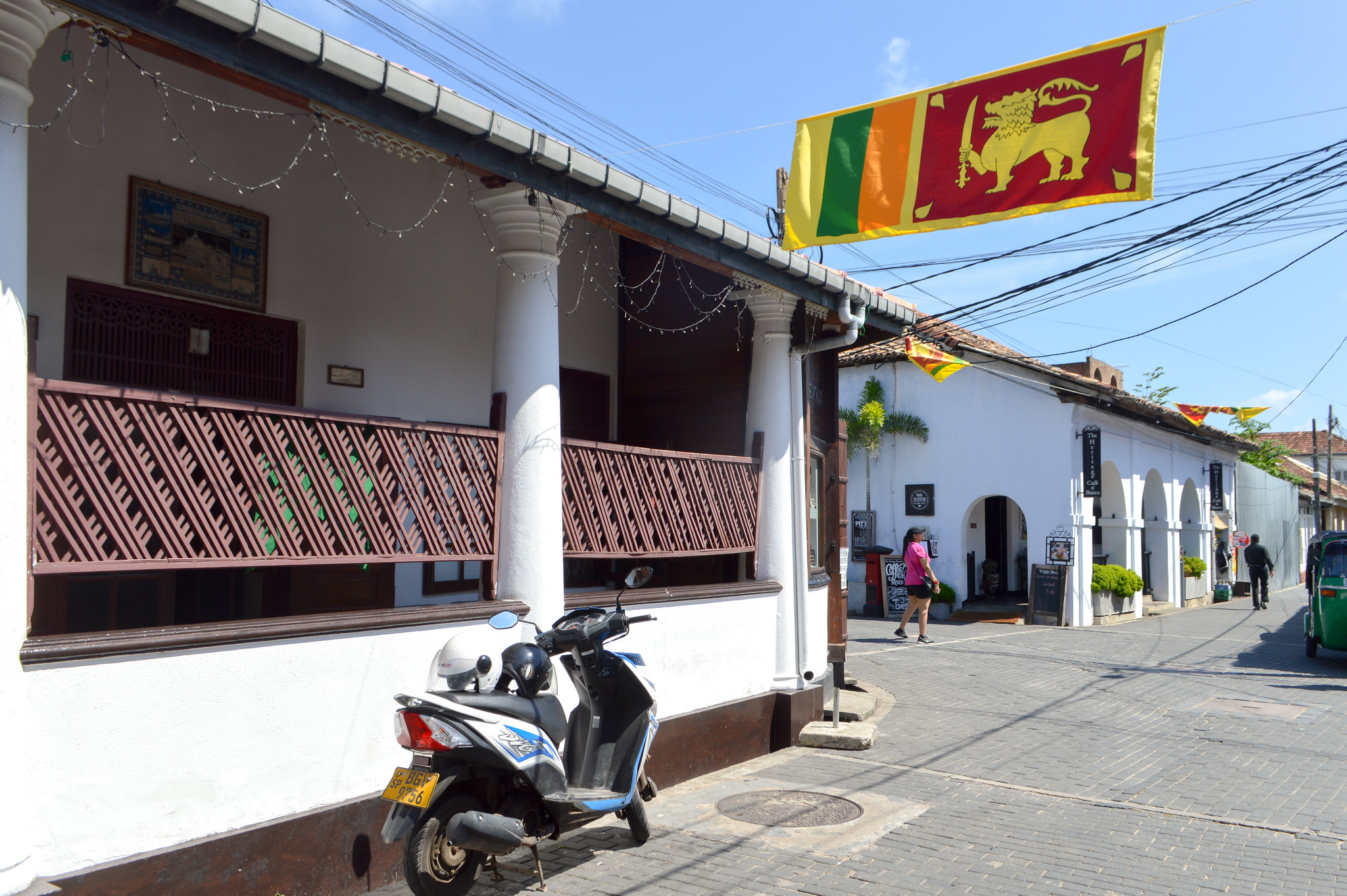 Šri Lanka trečiadienius skelbia laisvomis dienomis, kad taupytų degalus